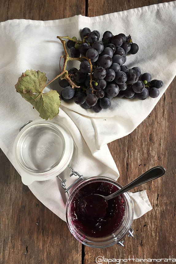 Gelatina di uva fragola La pagnotta innamorata